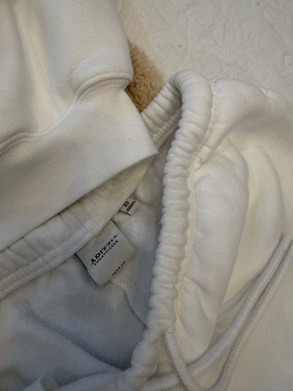 Aritzia Mega Zip Hoodie & Flutter White Sweatfleece Set🤍 - Picture 3 of 3